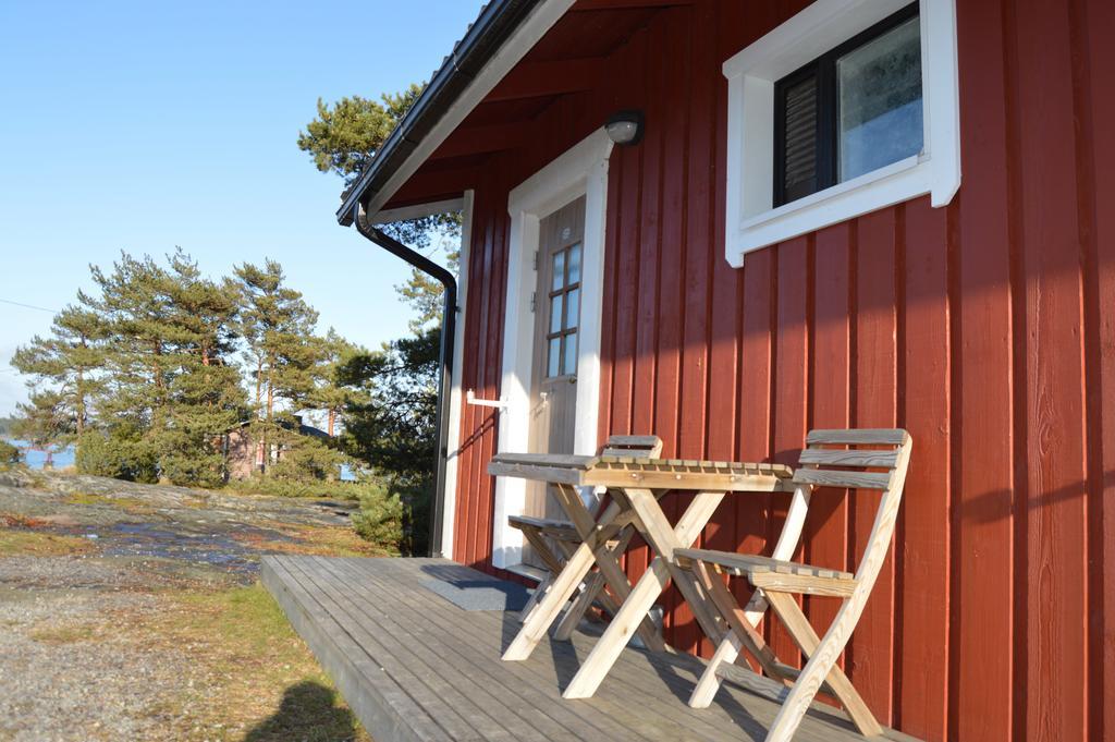 Vuosnaisten Meriasema Kustavi Chambre photo