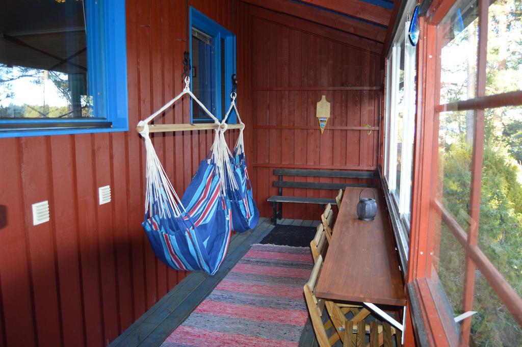 Vuosnaisten Meriasema Kustavi Chambre photo